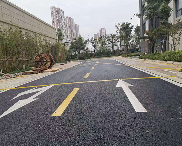 小区标线