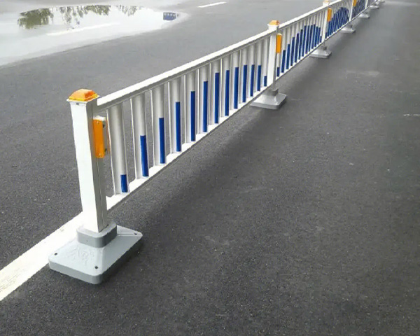 道路护栏