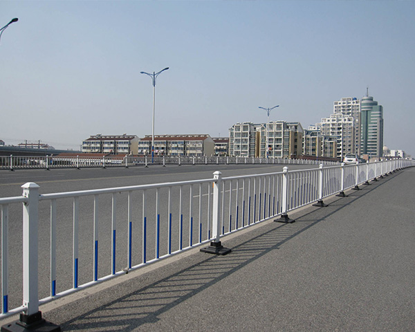 道路护栏