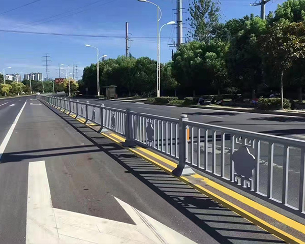道路护栏